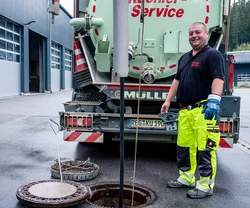 Ablauf einer Kanal und Rohrreinigung in Deining